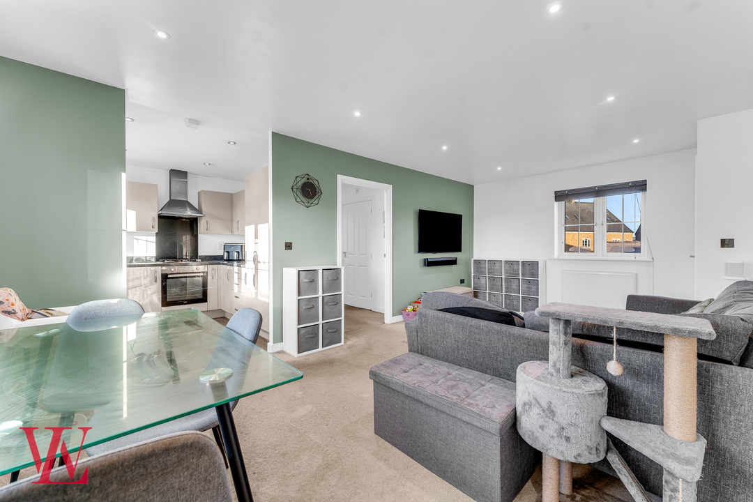 2 bed for sale in Hensman Close, Bishop's Stortford, Hertfordshire  - Property Image 3