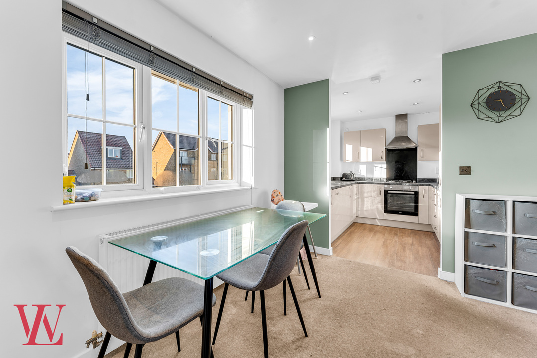 2 bed for sale in Hensman Close, Bishop's Stortford, Hertfordshire 3