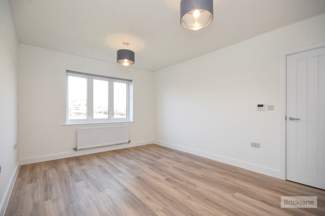 4 bed detached house to rent in Little Clobbs Mead, Little Dunmow, Dunmow, Essex  - Property Image 3