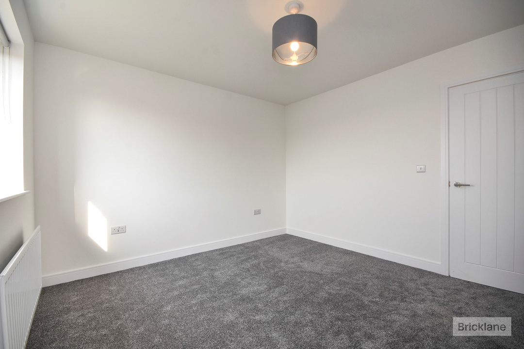 4 bed detached house to rent in Little Clobbs Mead, Little Dunmow, Dunmow, Essex  - Property Image 7
