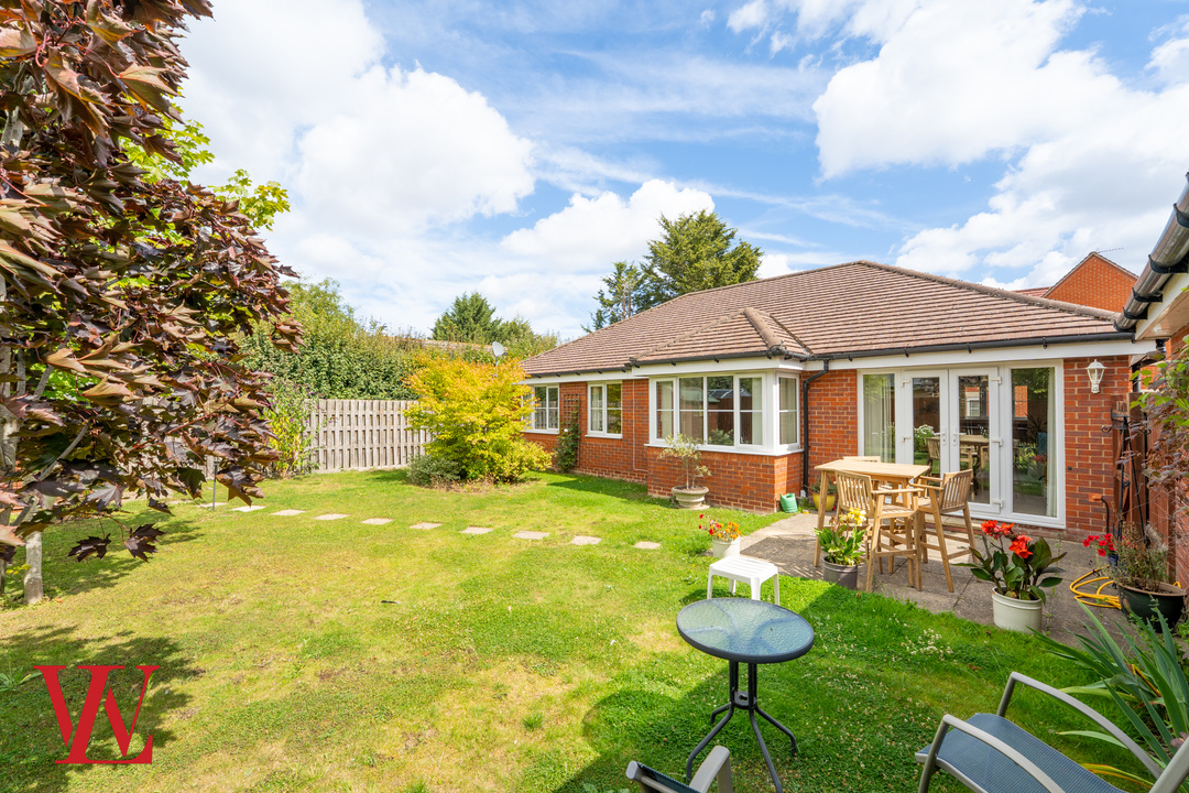 3 bed bungalow for sale in Speller Way, Little Canfield, Dunmow, Essex  - Property Image 19