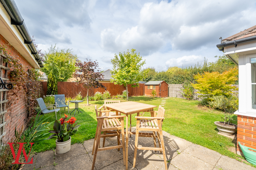 3 bed bungalow for sale in Speller Way, Little Canfield, Dunmow, Essex  - Property Image 18