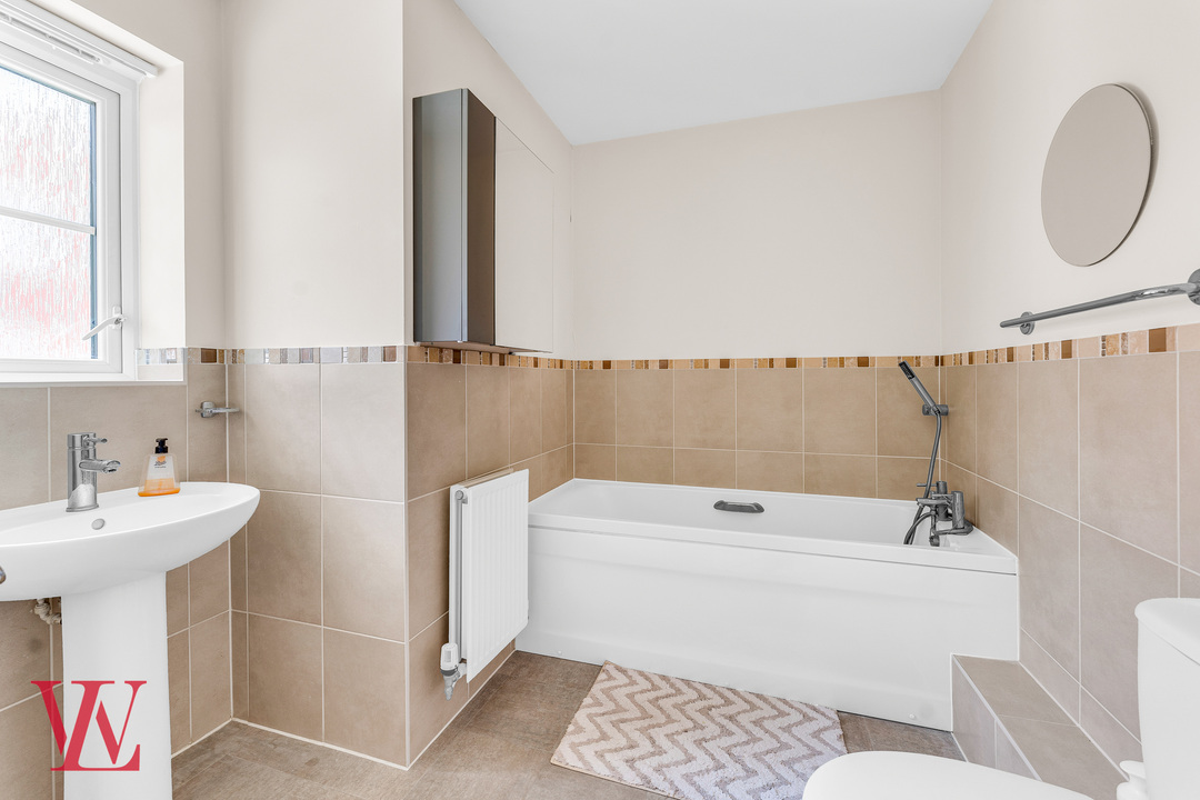 3 bed bungalow for sale in Speller Way, Little Canfield, Dunmow, Essex  - Property Image 16