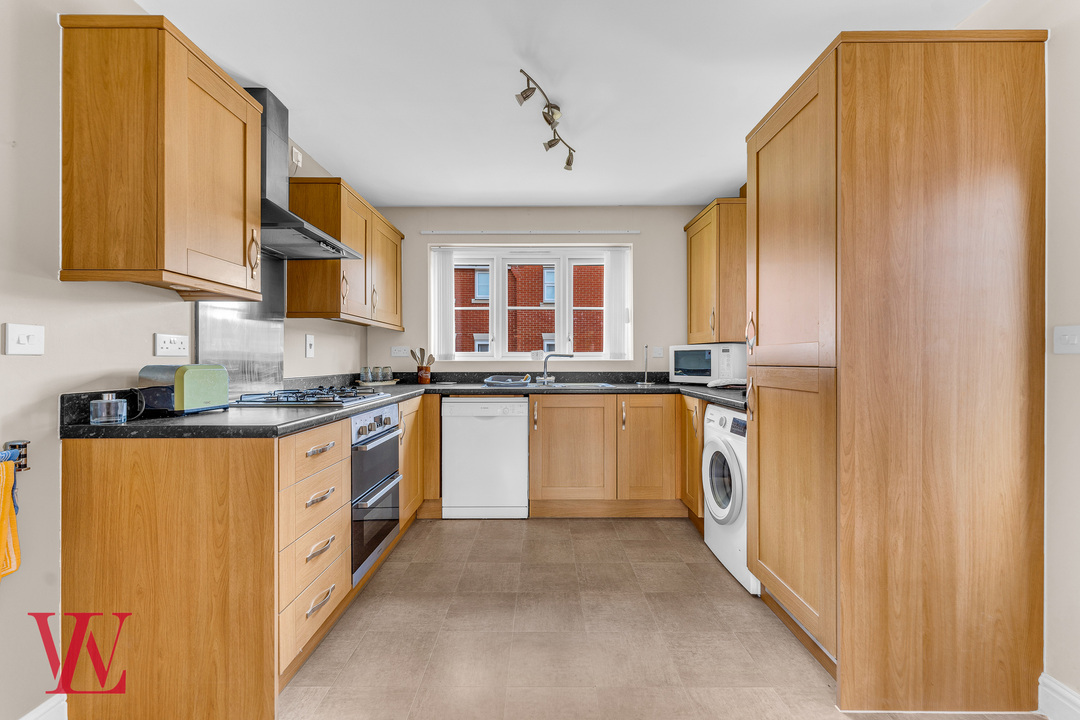 3 bed bungalow for sale in Speller Way, Little Canfield, Dunmow, Essex 6