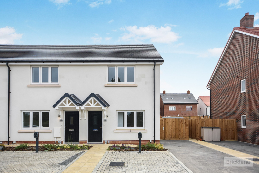 2 bed semi-detached house to rent in Poolbay Meadow, Little Dunmow, Dunmow, Essex  - Property Image 1