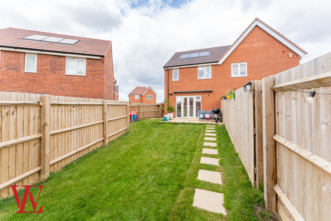 3 bed semi-detached house for sale in Bluebell Walk, Elsenham, Bishop's Stortford, Essex 14