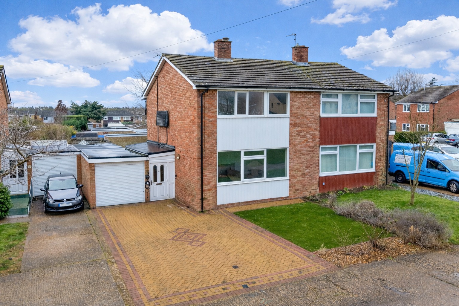 3 Bed Semi-Detached House For Sale In Greenfields, St. Ives, Cambridgeshire, PE27