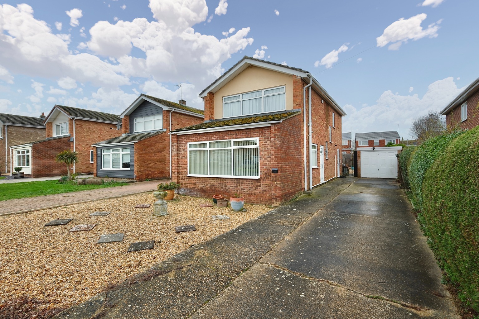 3 Bed Detached House For Sale In Wheatfields, St. Ives, Cambridgeshire, PE27 3YD