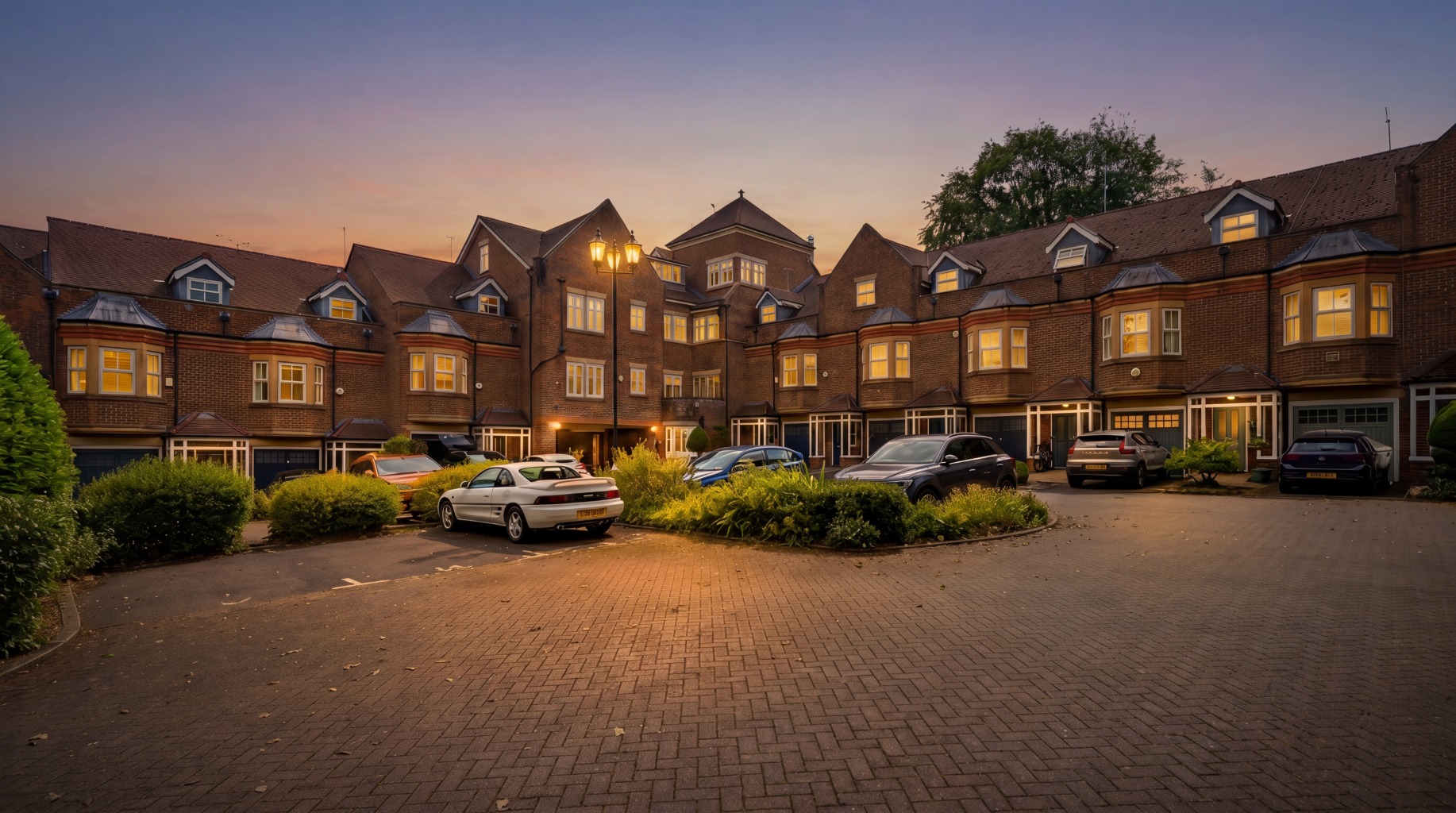 2 Bed Flat For Sale In Regency Court, Grove Lane, Hale, 8, WA15