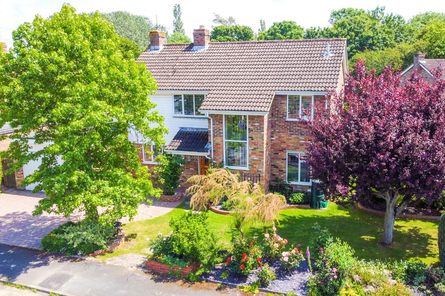 5 Bed Detached House For Sale In Wimbridge Close, Wimpole