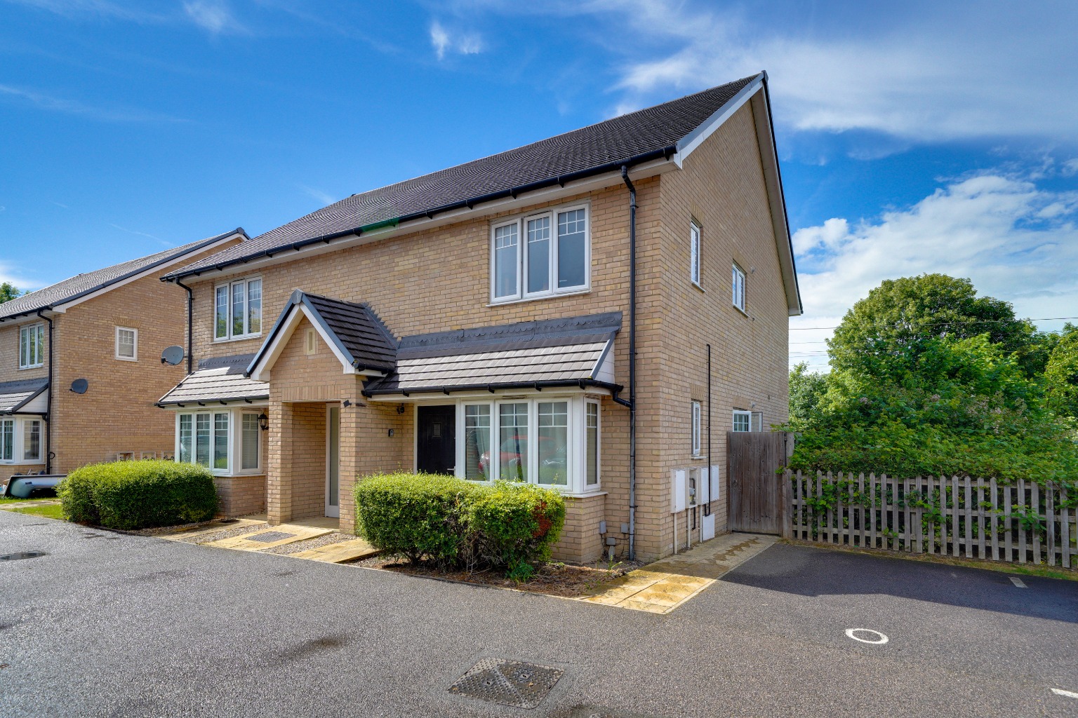1 Bed Flat For Sale In Rosecomb, Royston