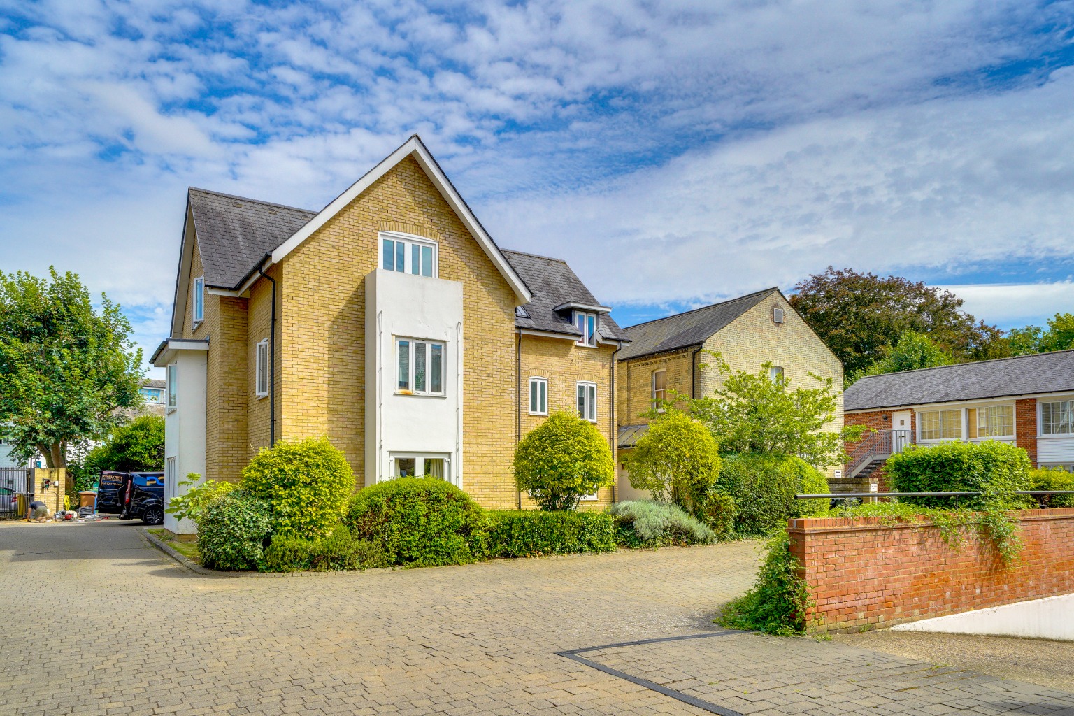 2 Bed Ground Floor Flat For Sale In Stamford Yard, Royston