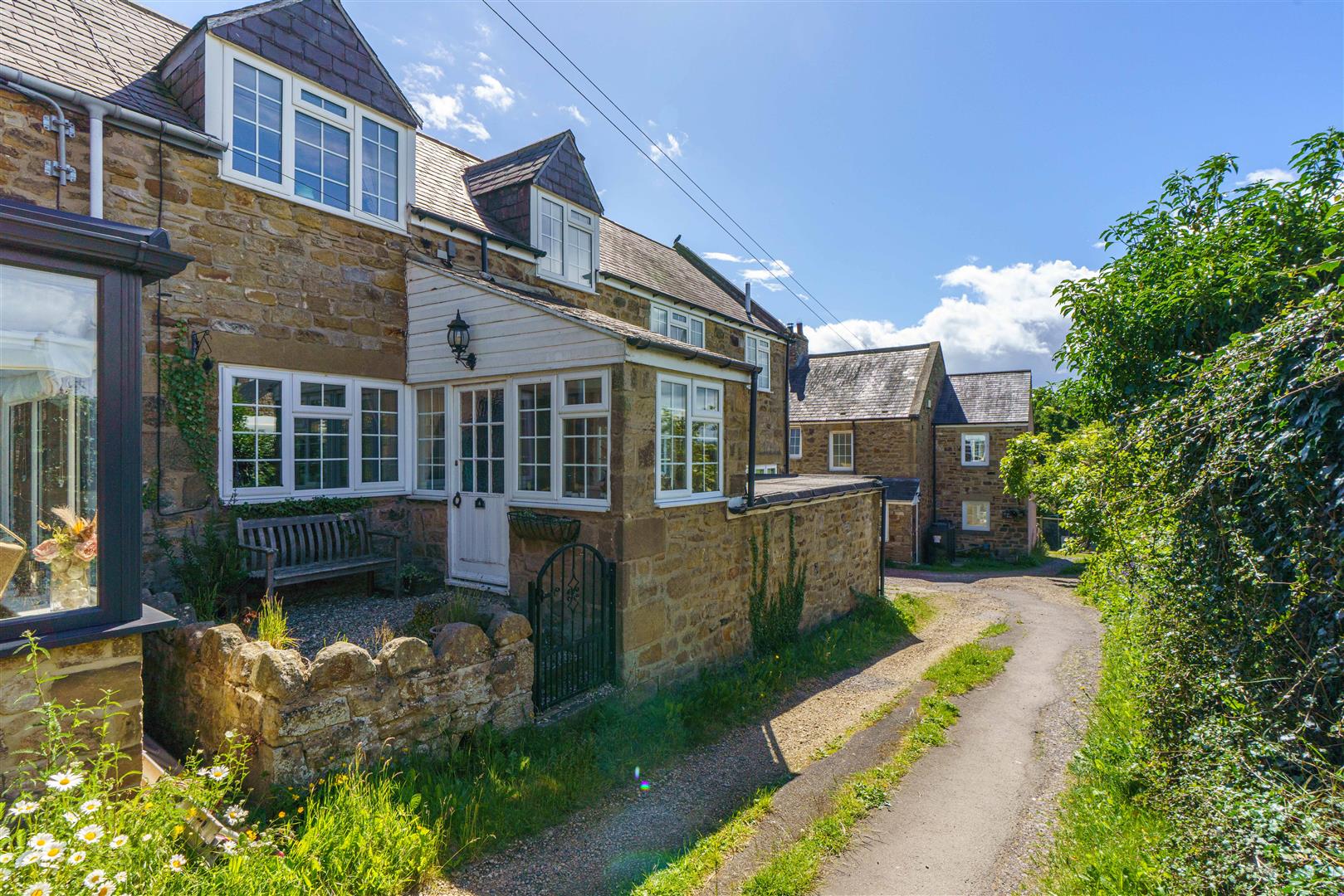 Crown & Anchor Cottages