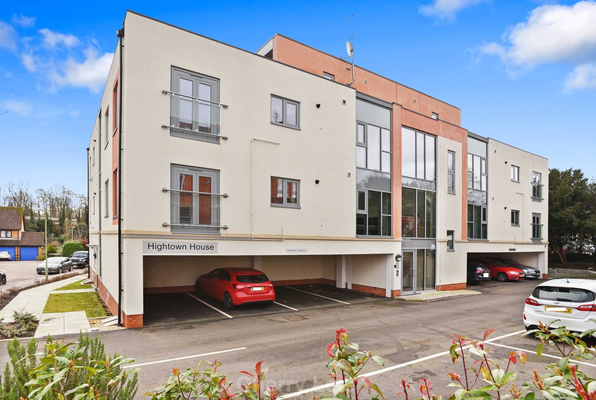 2 bed flat to rent in Hightown Gardens, Banbury, OX16 7