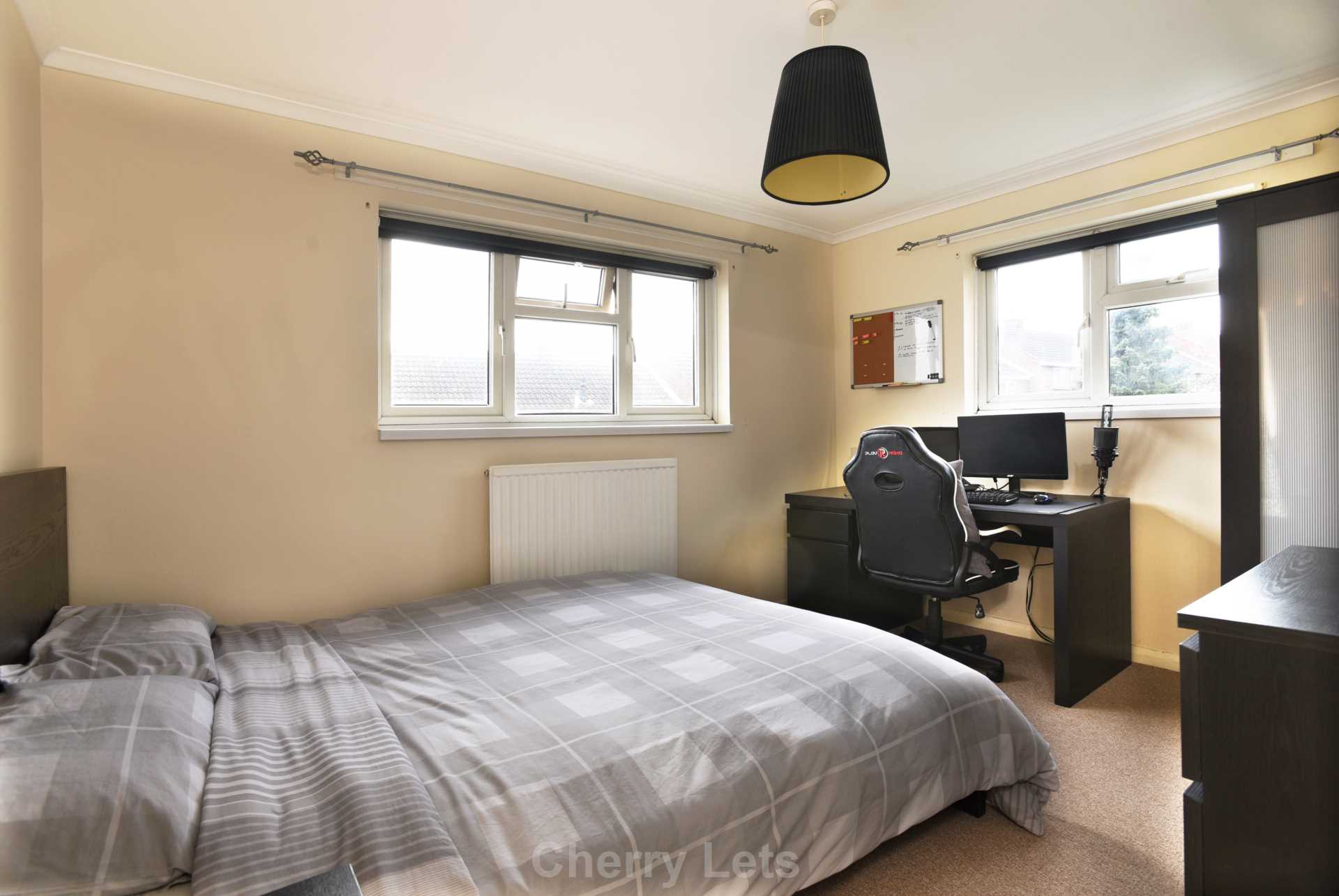 3 bed semi-detached house to rent in Mascord Close, Banbury, OX16 7