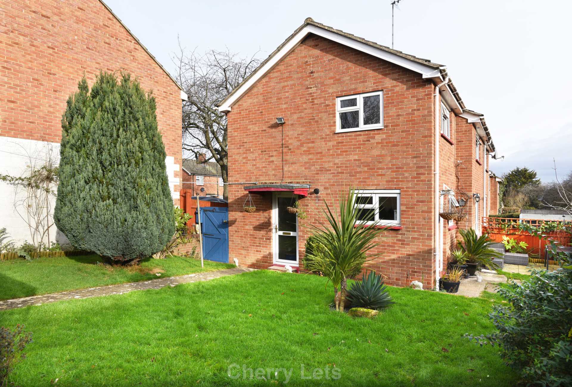 3 bed semi-detached house to rent in Mascord Close, Banbury, OX16 9