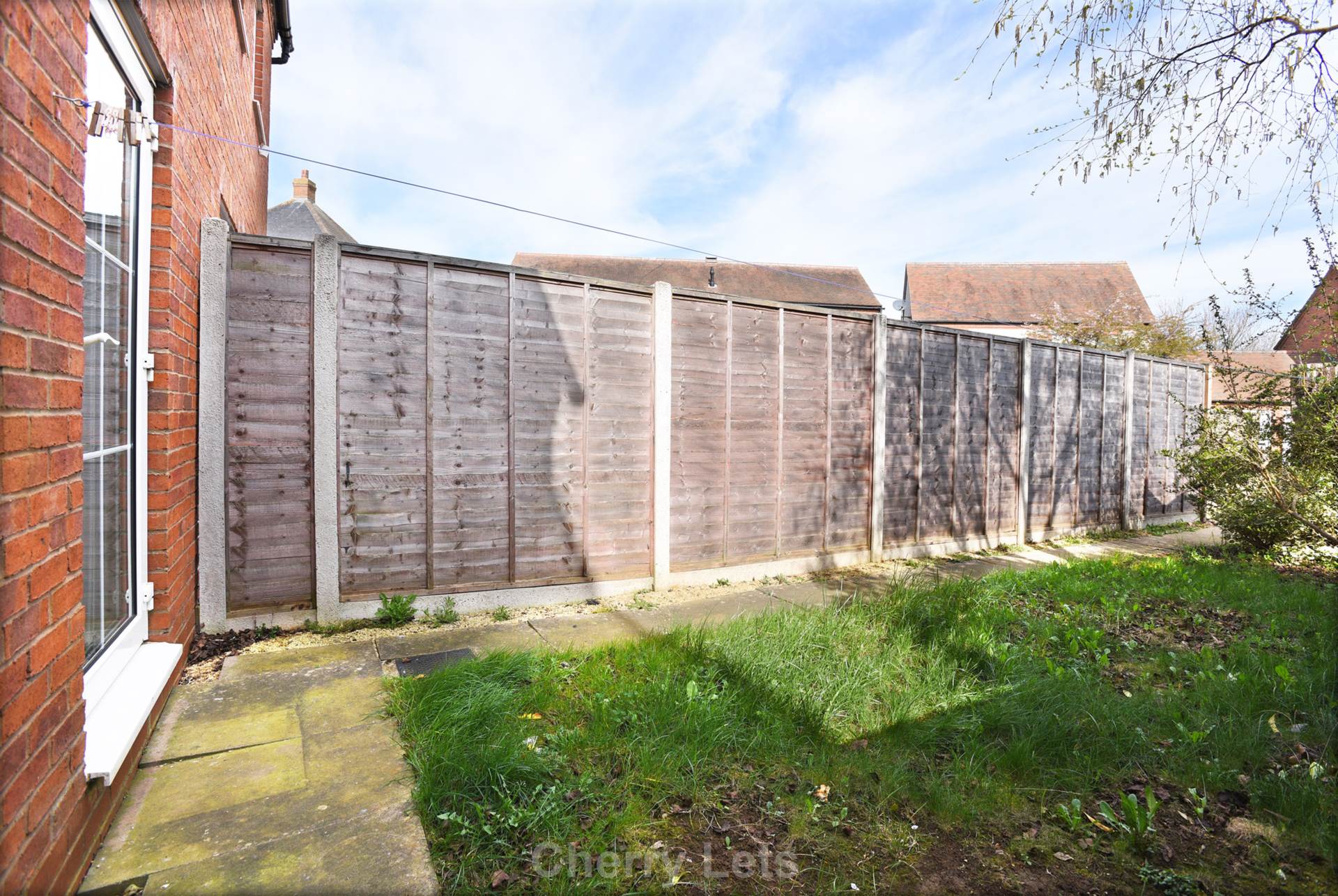 2 bed terraced house to rent in Winter Gardens Way, Banbury, OX16 11