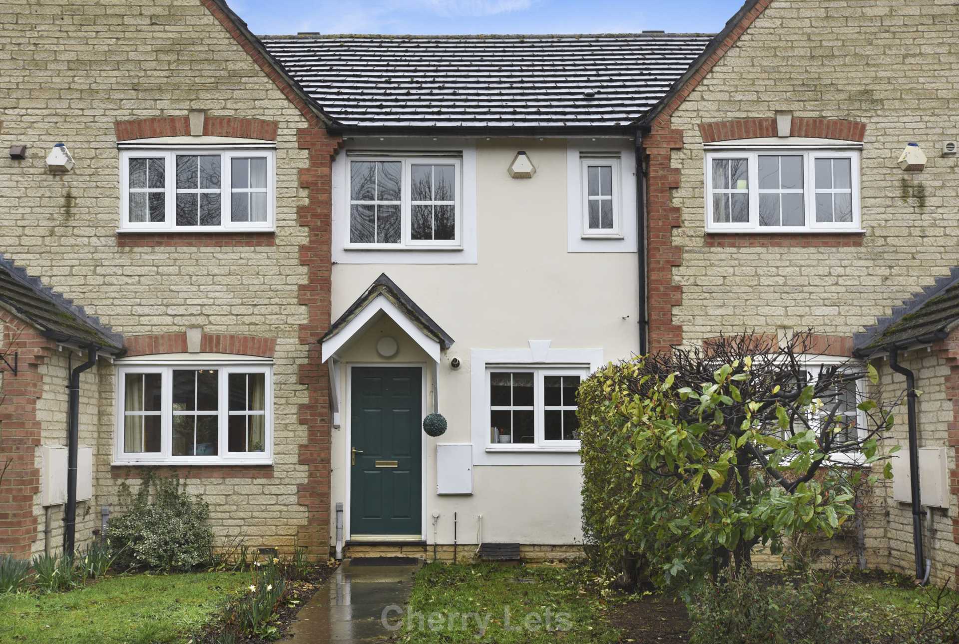 2 bed terraced house to rent in Campion Place, Bure Park, OX26 - Property Image 1