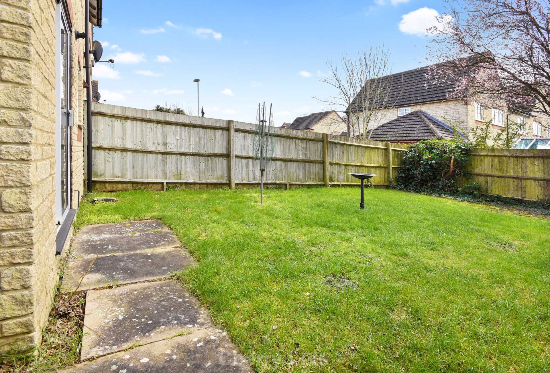 3 bed semi-detached house to rent in Campion Place, Bicester, OX26 10