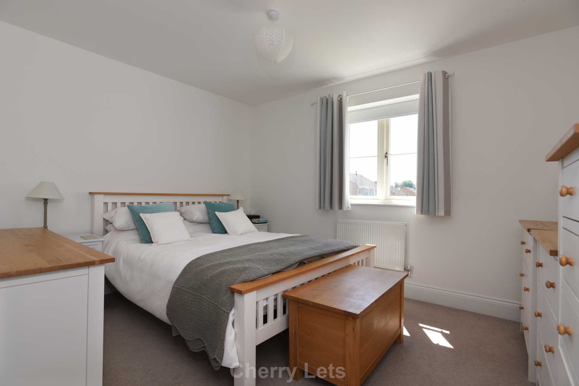 5 bed detached house to rent in Buckingham Close, Kings Sutton, OX17 7