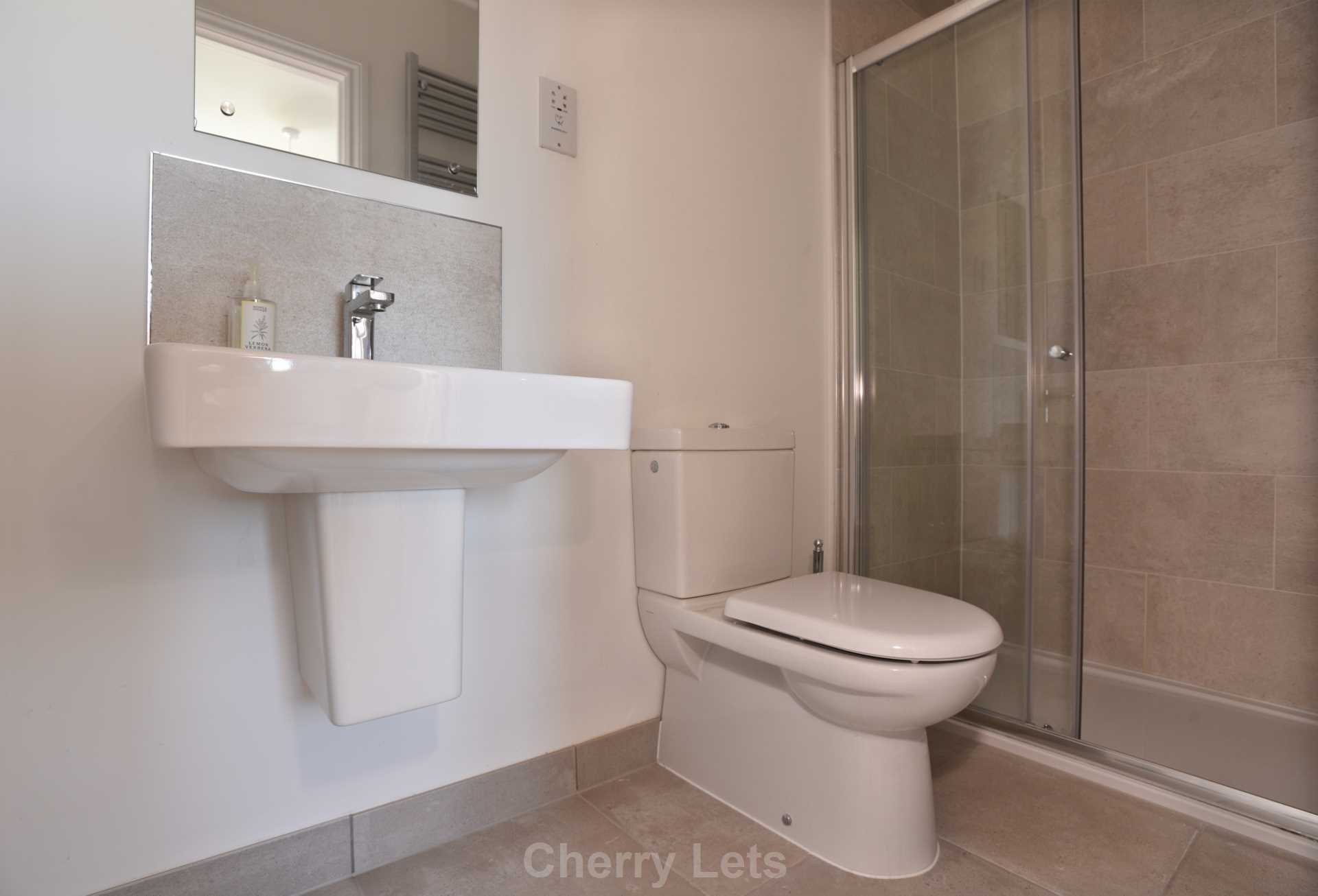 5 bed detached house to rent in Buckingham Close, Kings Sutton, OX17 11