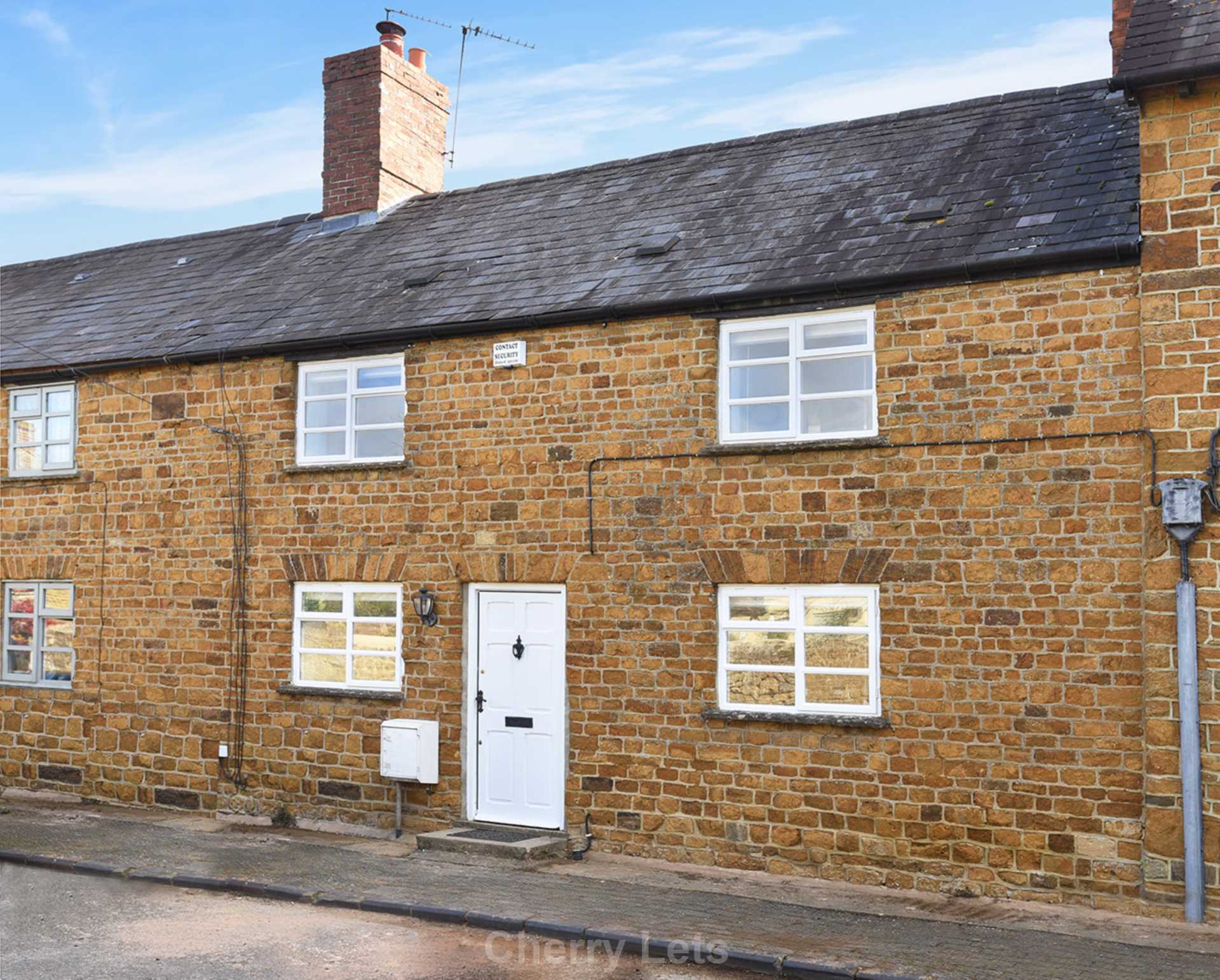 3 bed cottage to rent in St Thomas Street, Deddington, OX15 13
