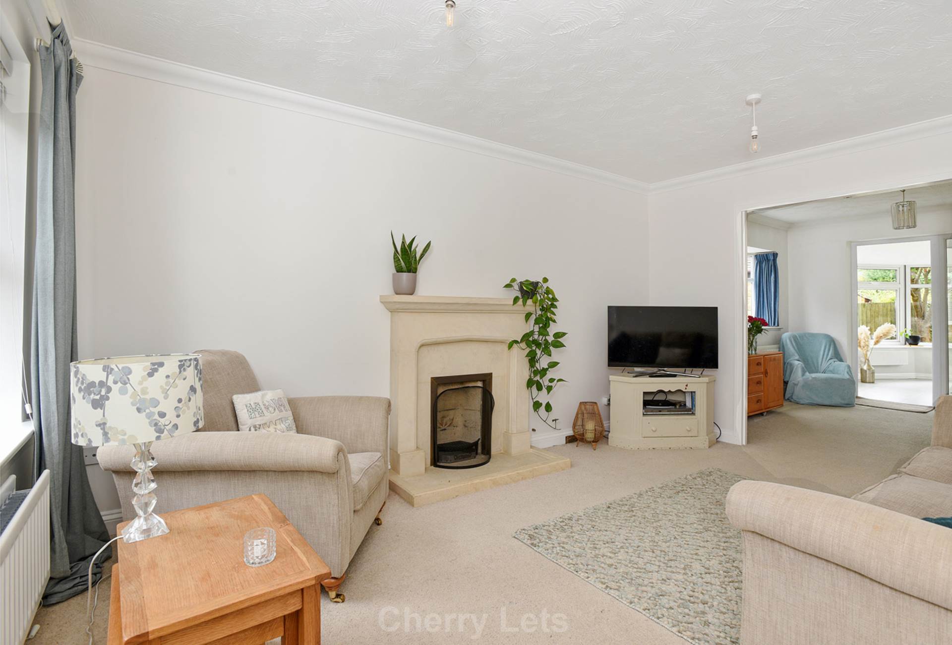 4 bed detached house to rent in Gaveston Gardens, Deddington, OX15  - Property Image 2