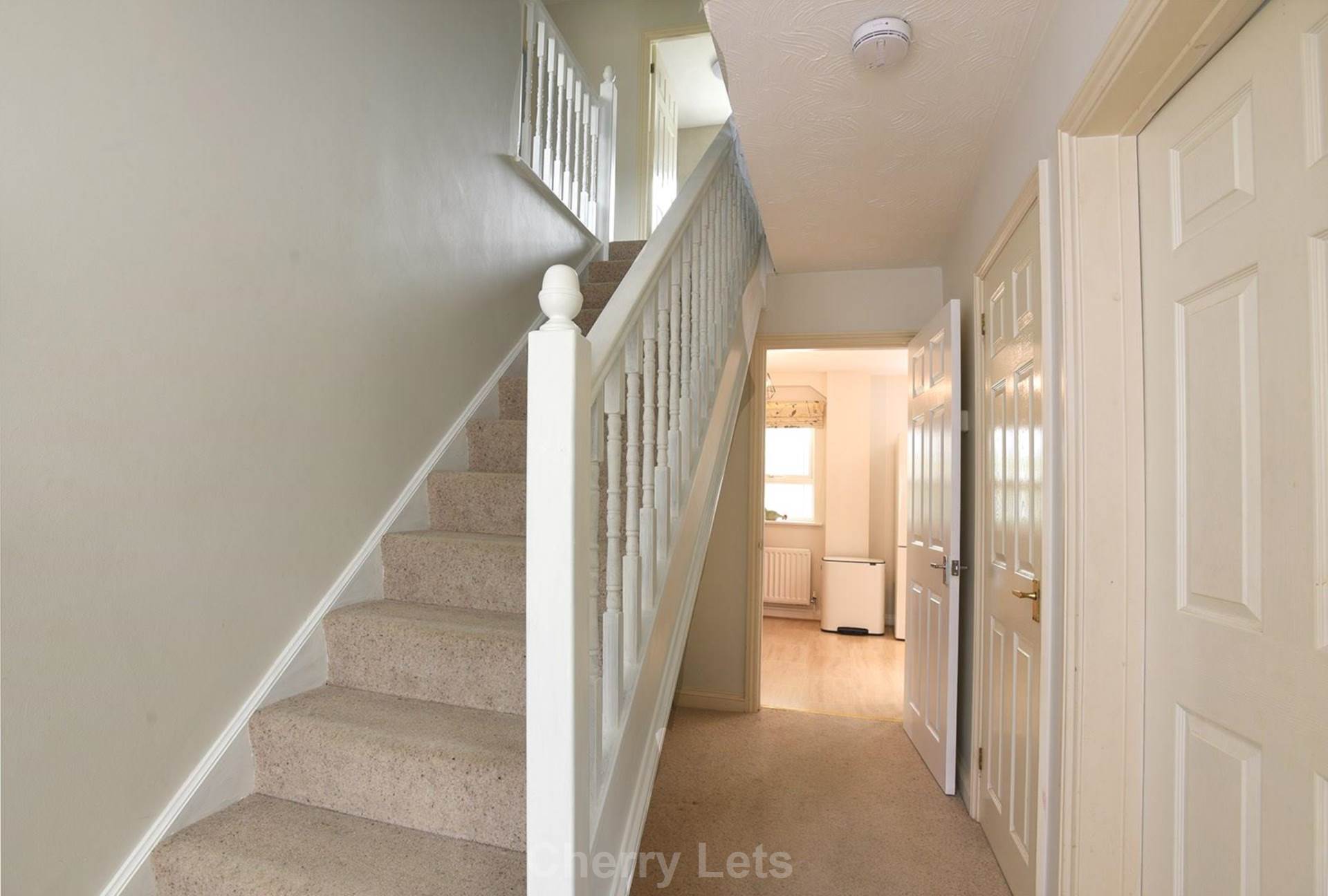 4 bed detached house to rent in Gaveston Gardens, Deddington, OX15  - Property Image 8
