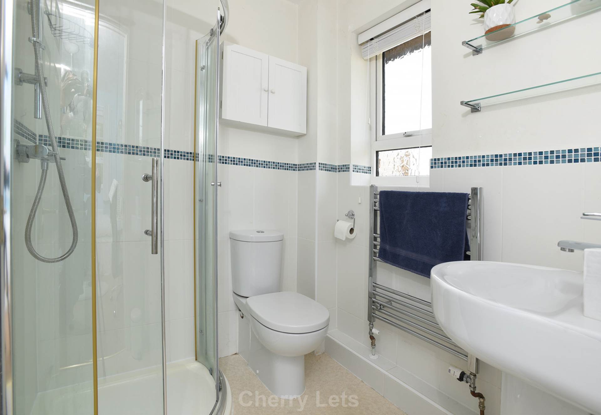 4 bed detached house to rent in Gaveston Gardens, Deddington, OX15 11