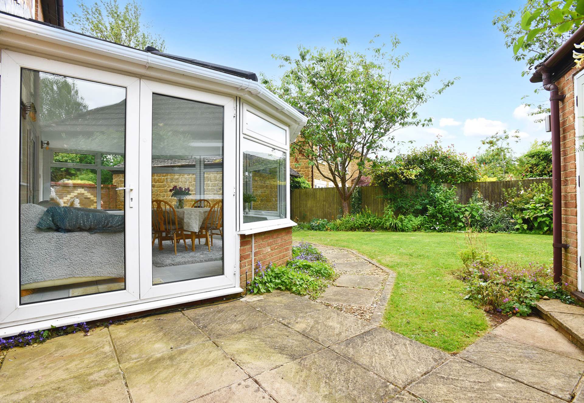 4 bed detached house to rent in Gaveston Gardens, Deddington, OX15 14