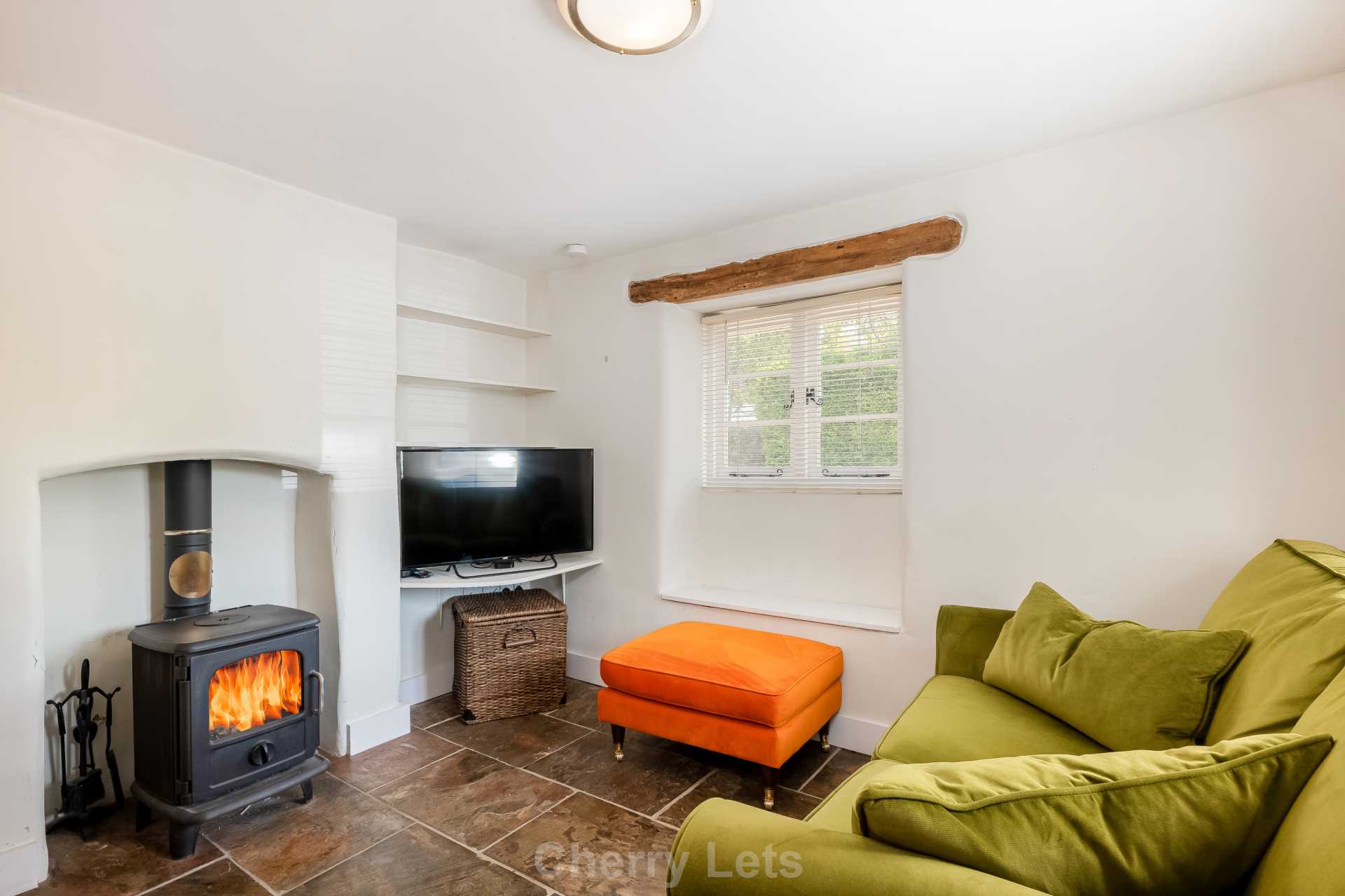2 bed detached house to rent in North Side, Steeple Aston, OX25  - Property Image 3