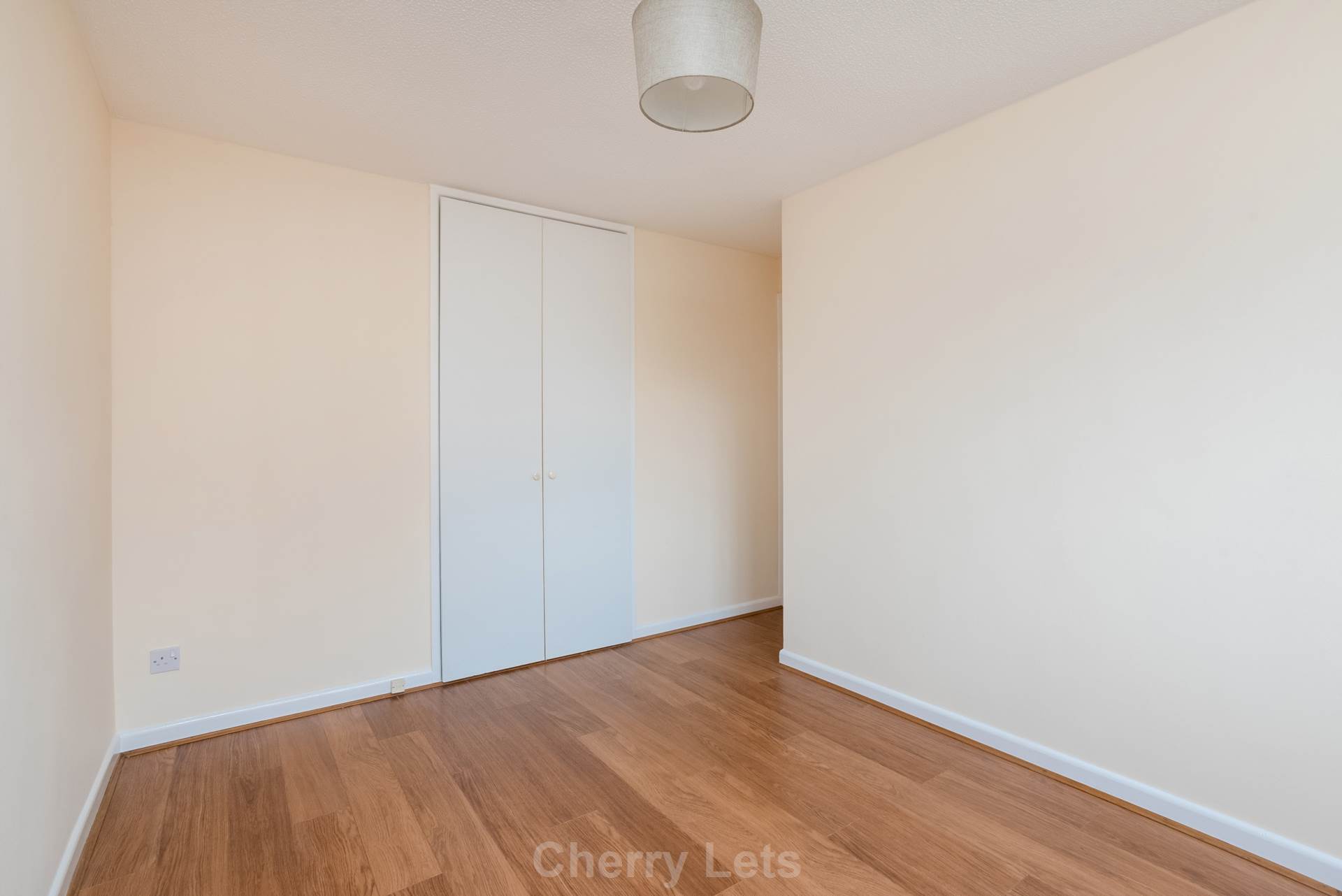 3 bed semi-detached house to rent in Hereford Way, Banbury, OX16 8