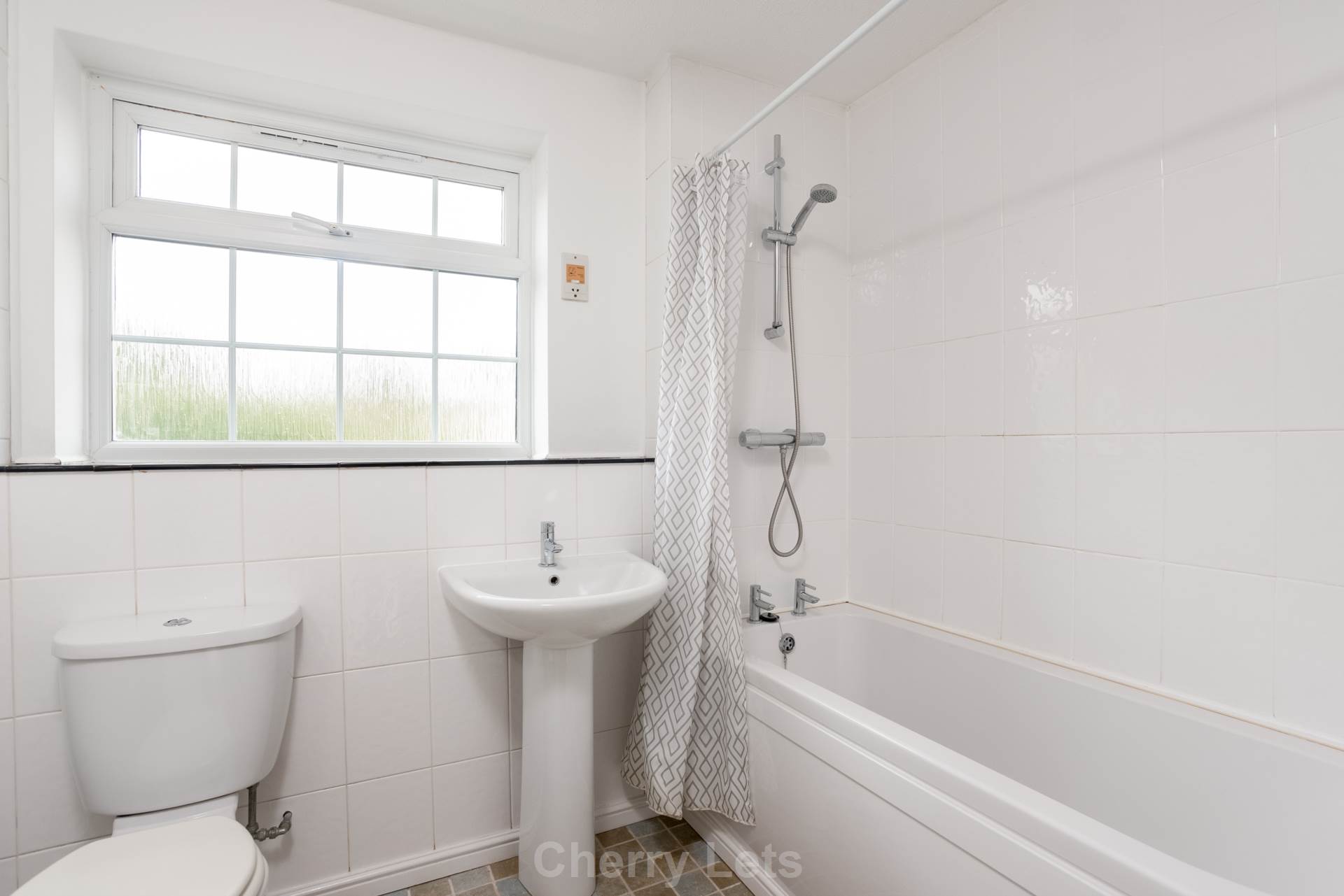 3 bed semi-detached house to rent in Hereford Way, Banbury, OX16  - Property Image 12