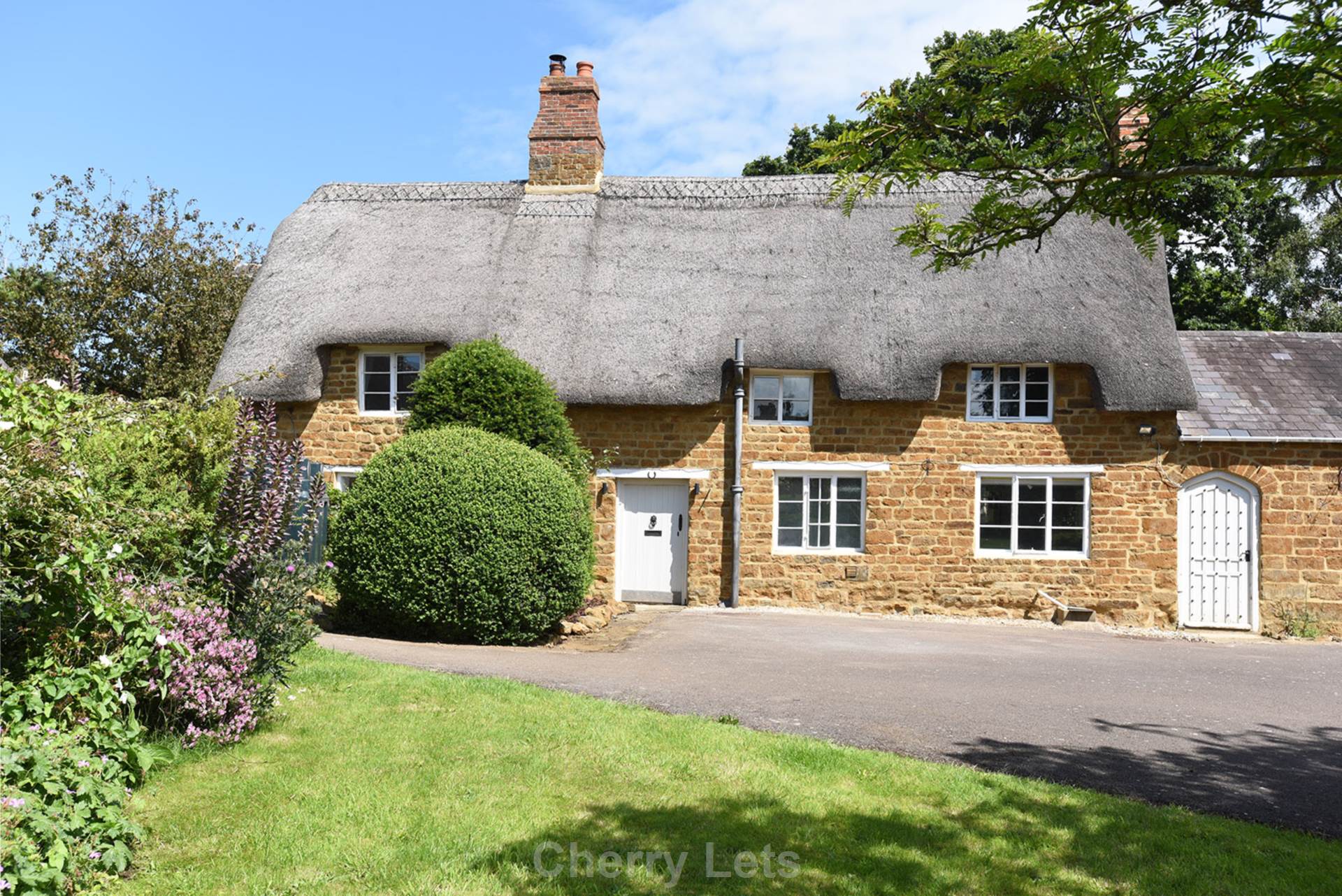 3 bed cottage to rent in Horley, OX15 14