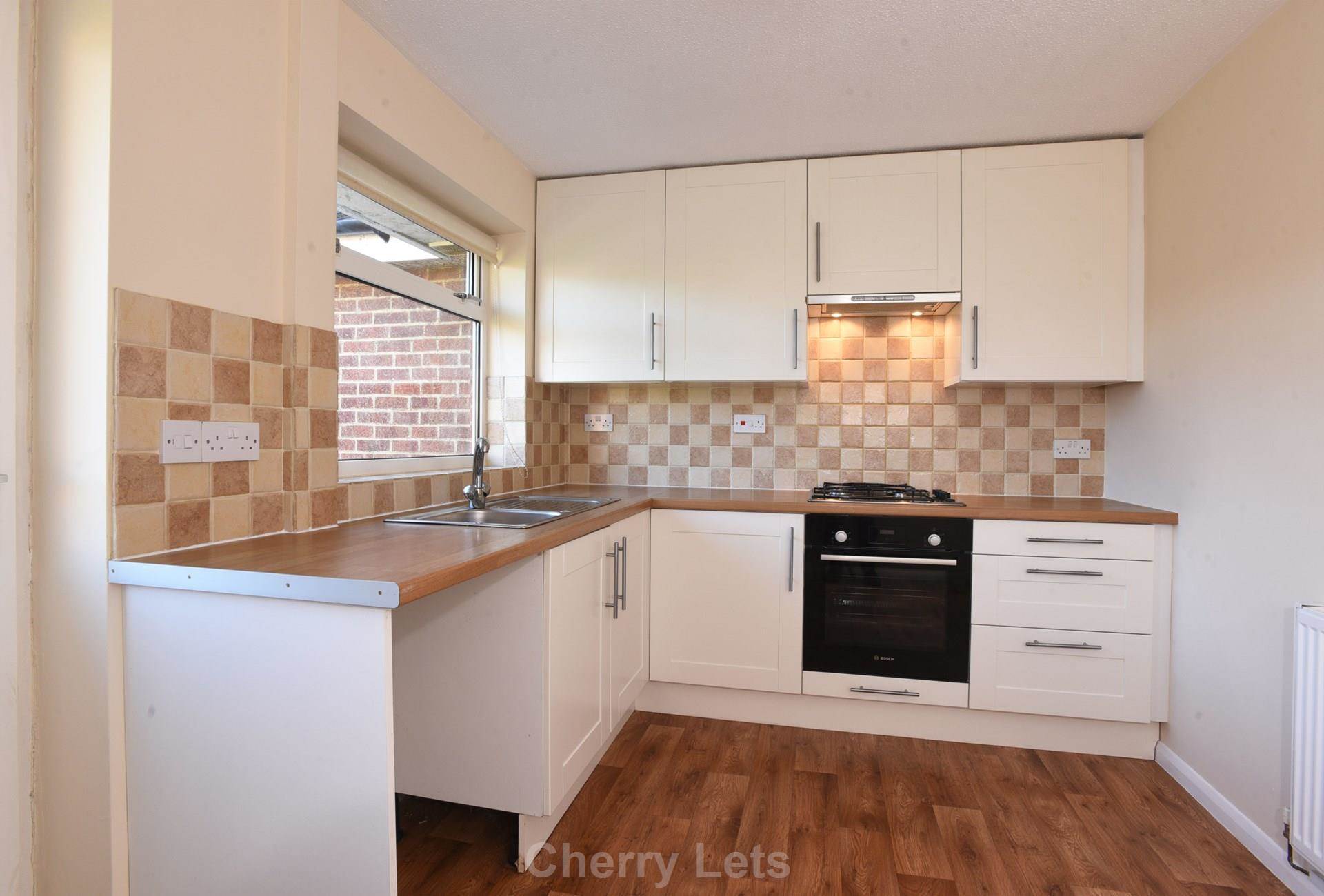 2 bed semi-detached bungalow to rent in Cedar Close, Banbury, OX16  - Property Image 2