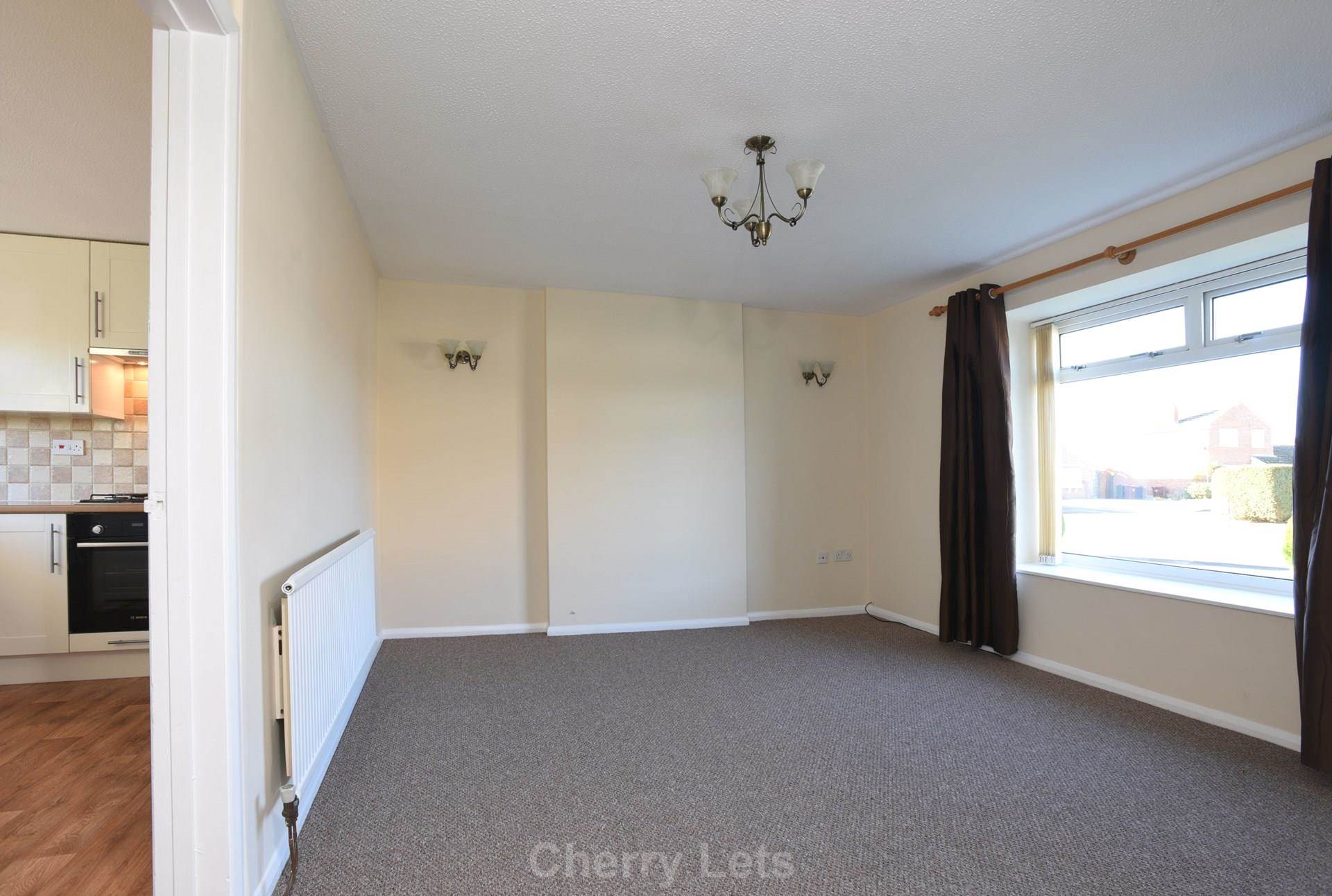 2 bed semi-detached bungalow to rent in Cedar Close, Banbury, OX16 3