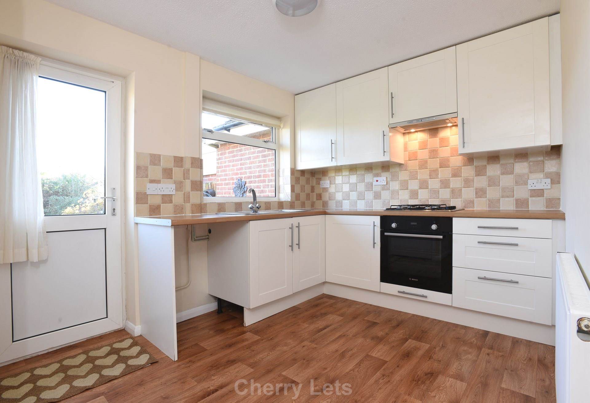 2 bed semi-detached bungalow to rent in Cedar Close, Banbury, OX16  - Property Image 5