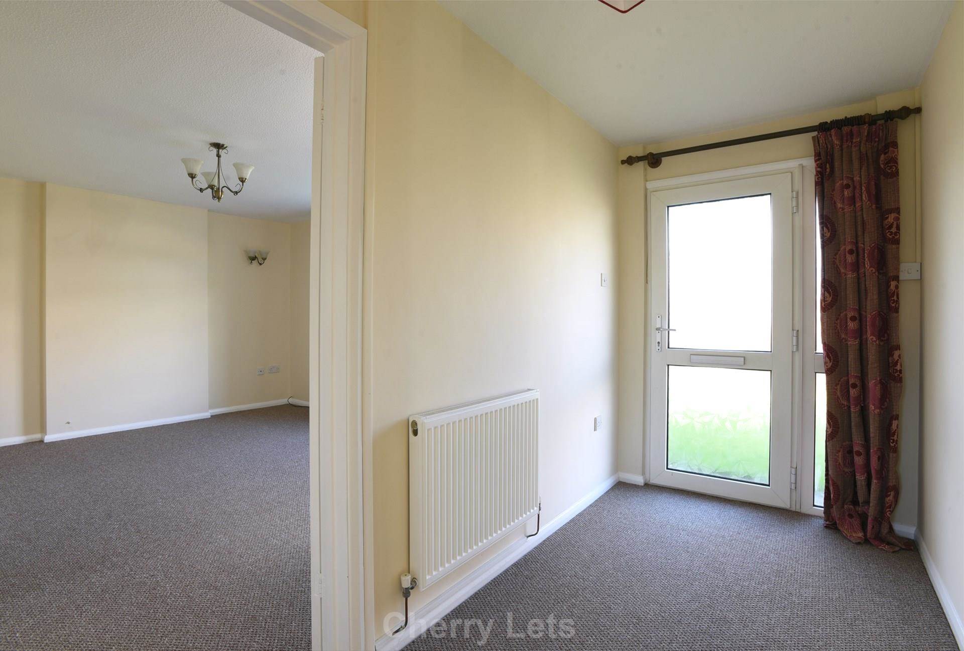 2 bed semi-detached bungalow to rent in Cedar Close, Banbury, OX16  - Property Image 6