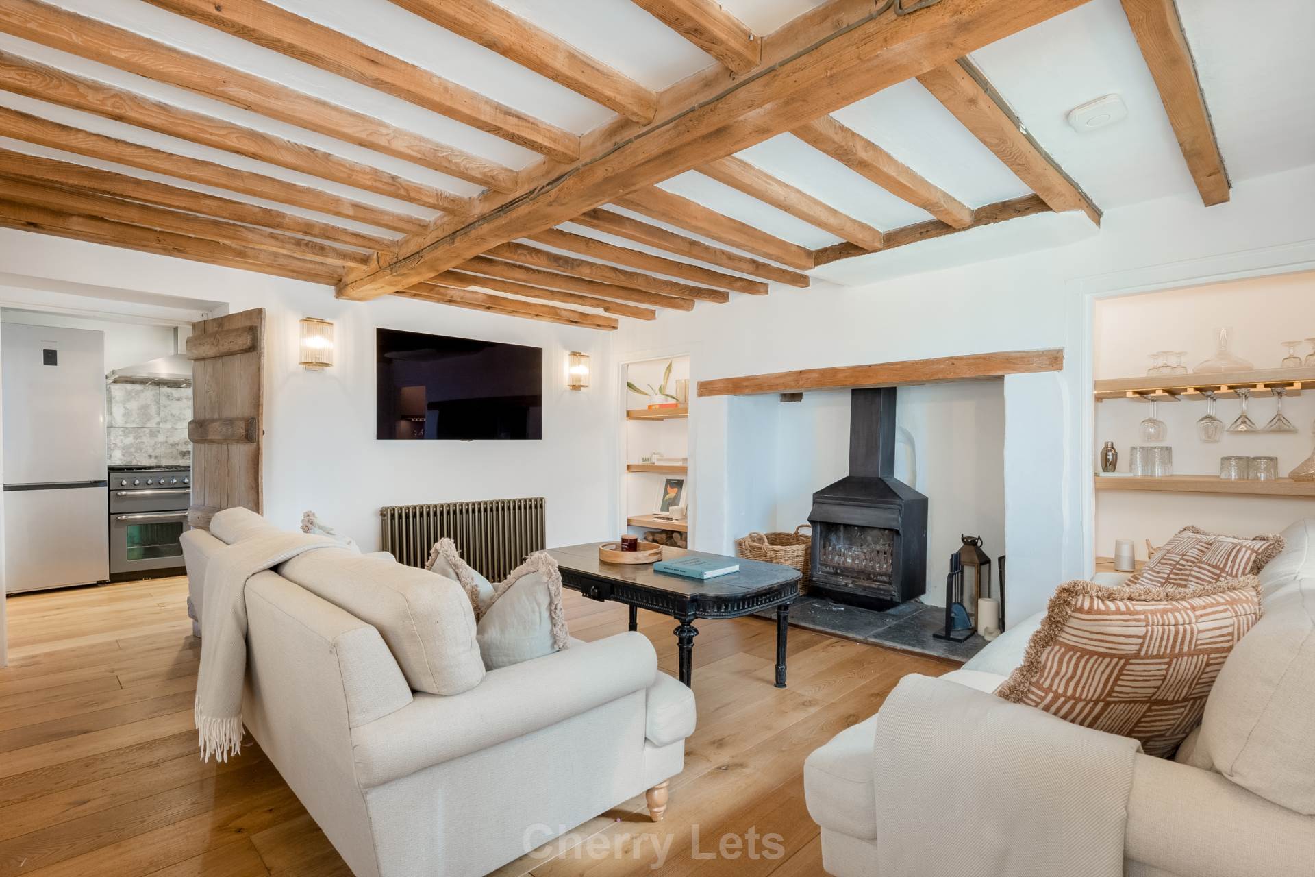 3 bed cottage to rent in Roundtown, Aynho, OX17  - Property Image 2
