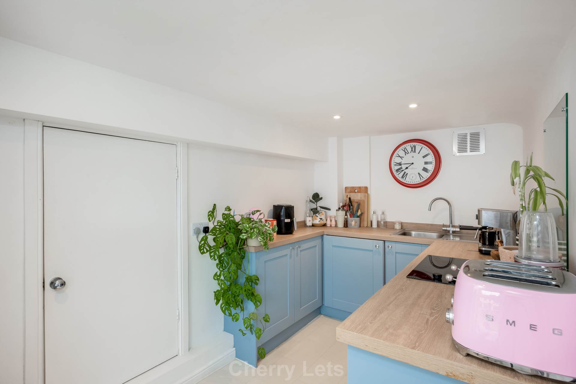 1 bed flat to rent in Market Place, Deddington, OX15  - Property Image 6