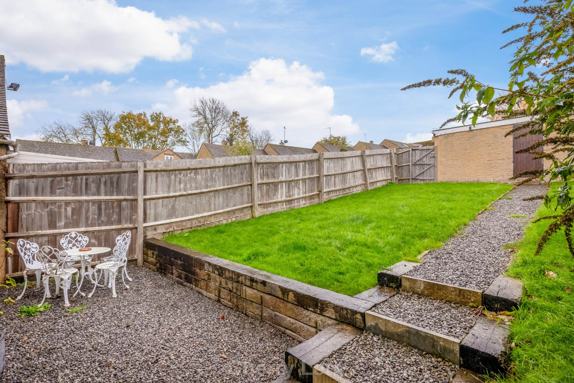 2 bed semi-detached bungalow to rent in Barford St Michael, OX16 10