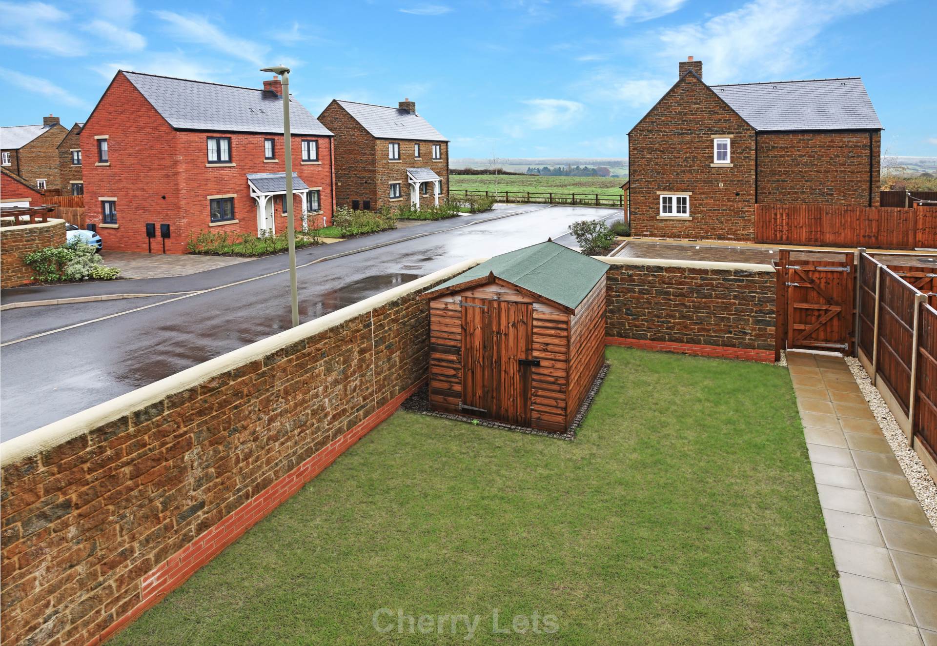 3 bed end of terrace house to rent in Hobart Way, Deddington, OX15 11