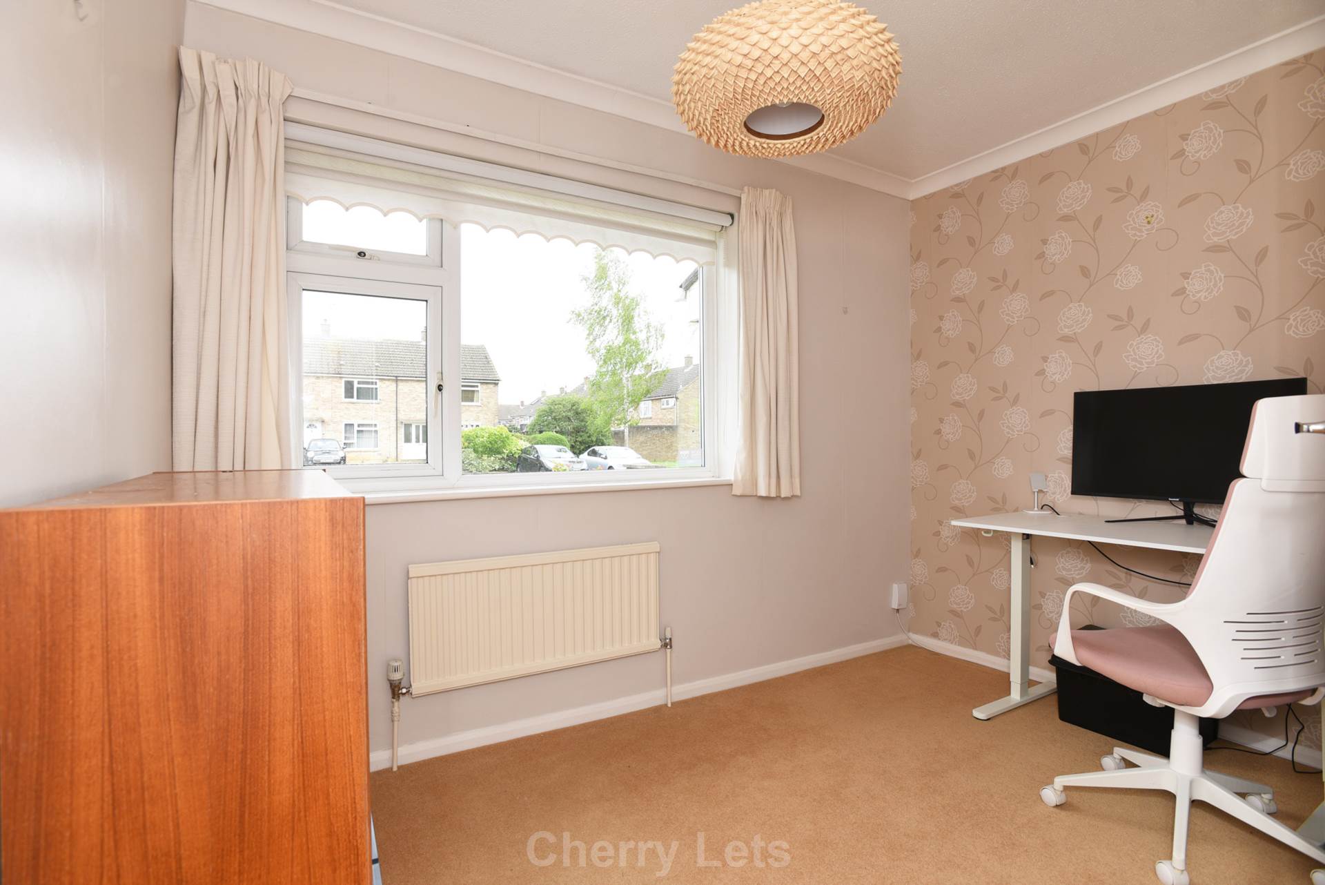 3 bed detached bungalow to rent in Balliol Road, Bicester, OX26 9