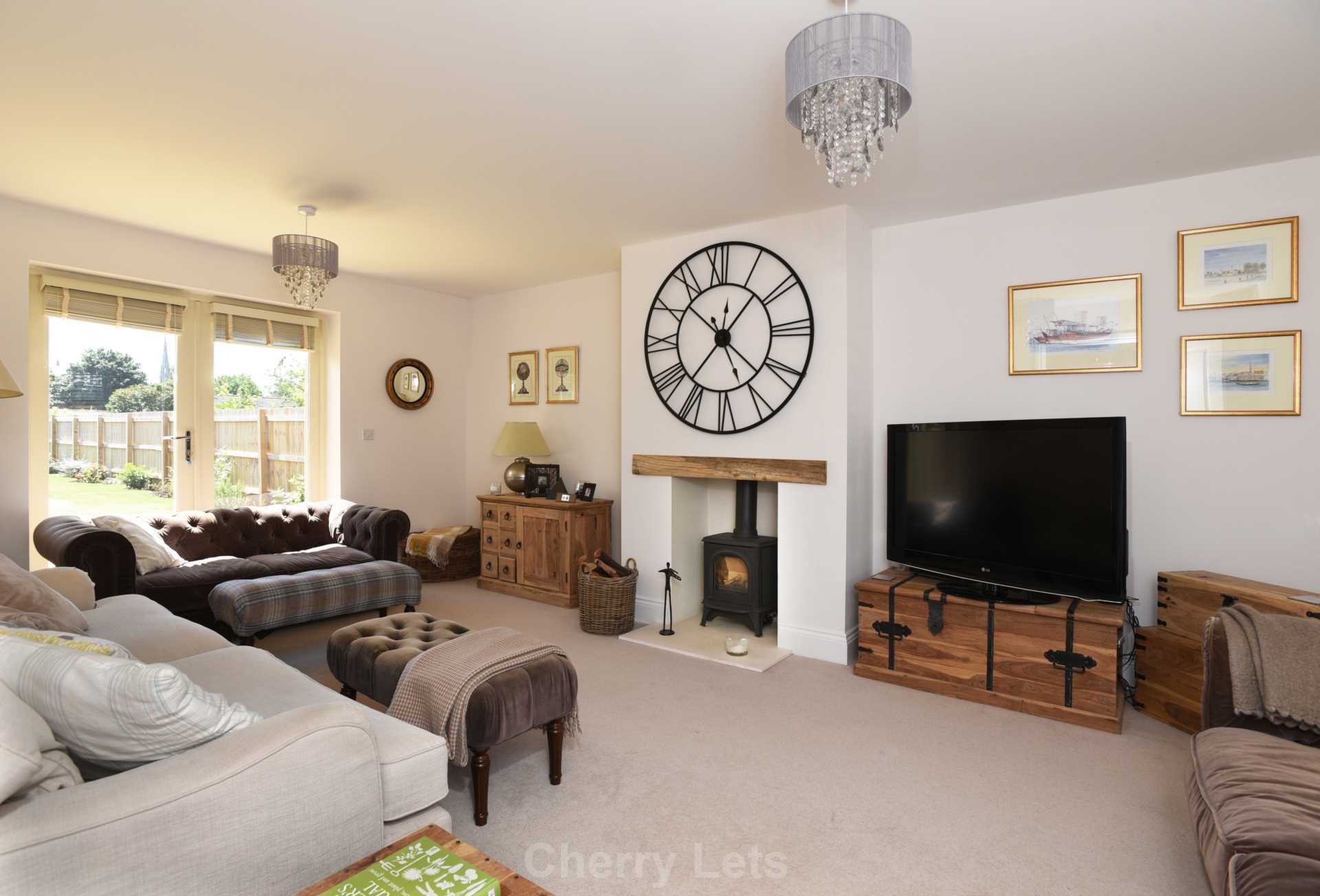 5 bed detached house to rent in Buckingham Close, Kings Sutton, OX17 2