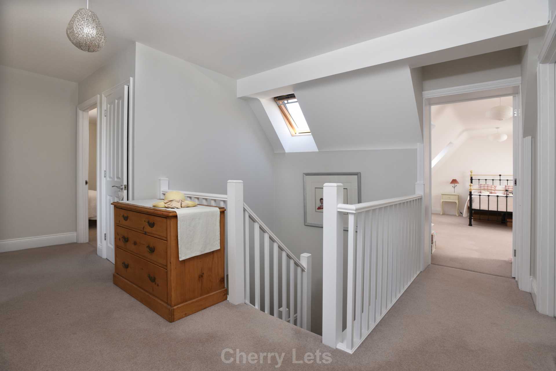 5 bed detached house to rent in Buckingham Close, Kings Sutton, OX17 6