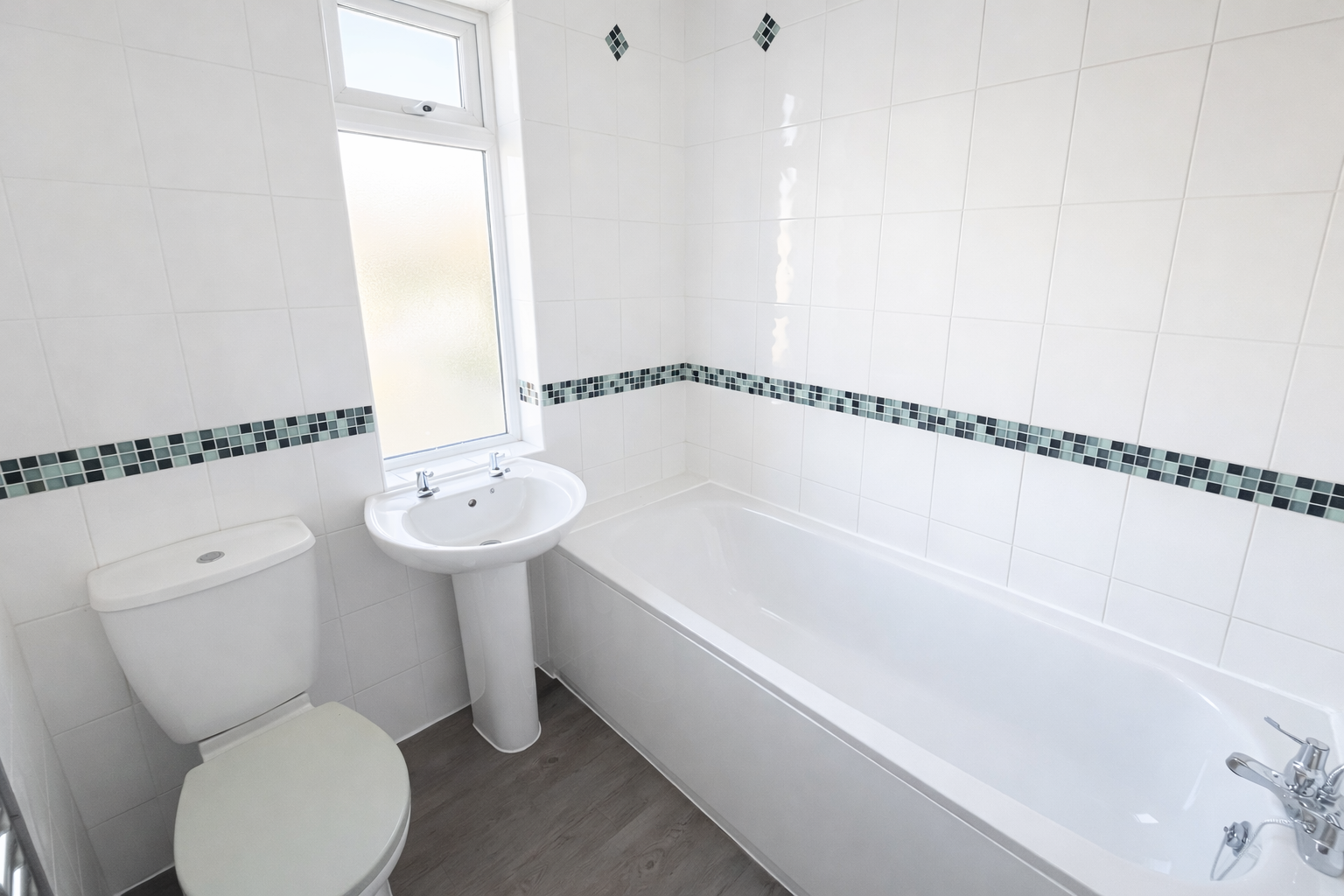 3 bed semi-detached house to rent in Eastwood Road, Sittingbourne, ME10 2NA  - Property Image 5