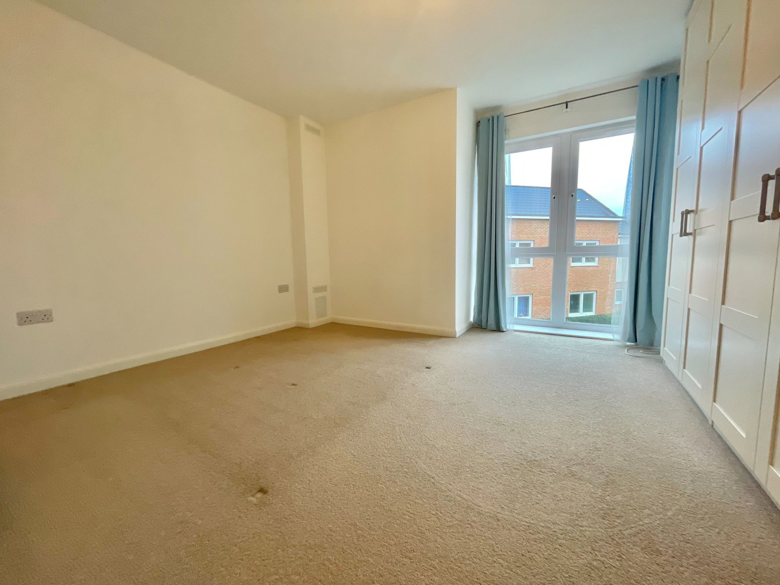 2 bed flat to rent in Russet Walk, Greenhithe, DA9 9WY 6