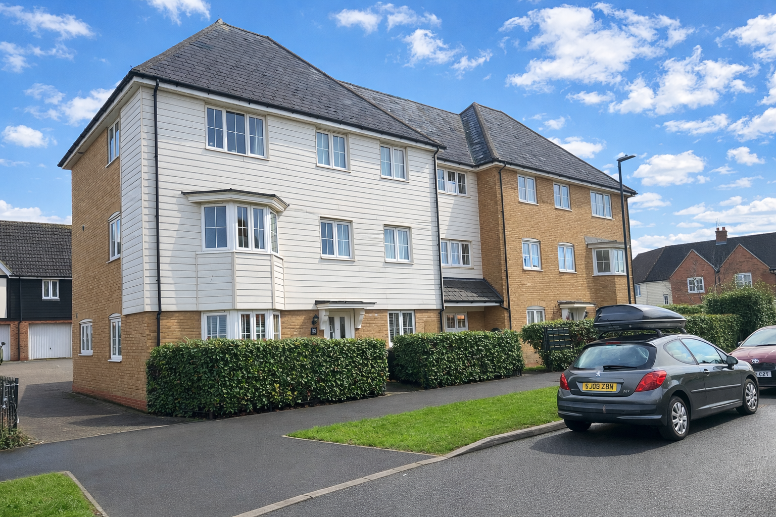 2 bed apartment to rent in Crossways, Sittingbourne, 	ME10 4BY  - Property Image 1