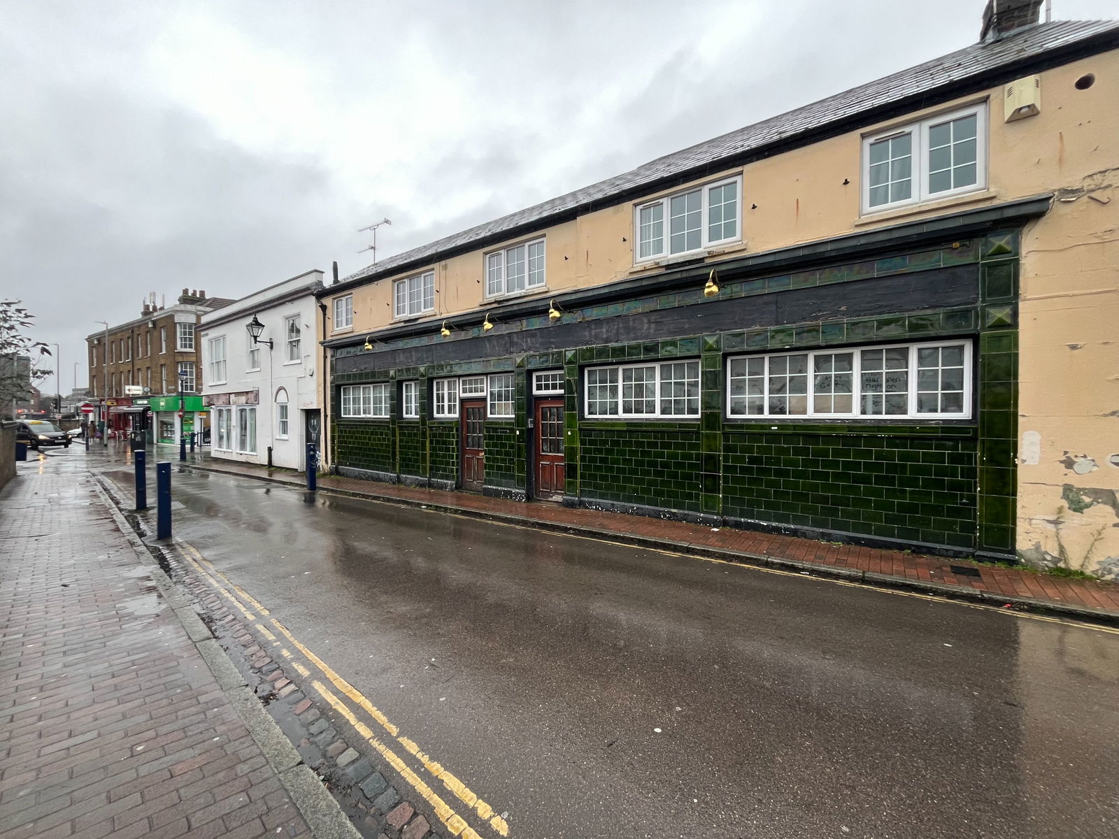 Pub to rent in Manor Road, Gravesend, DA12 1AA 3