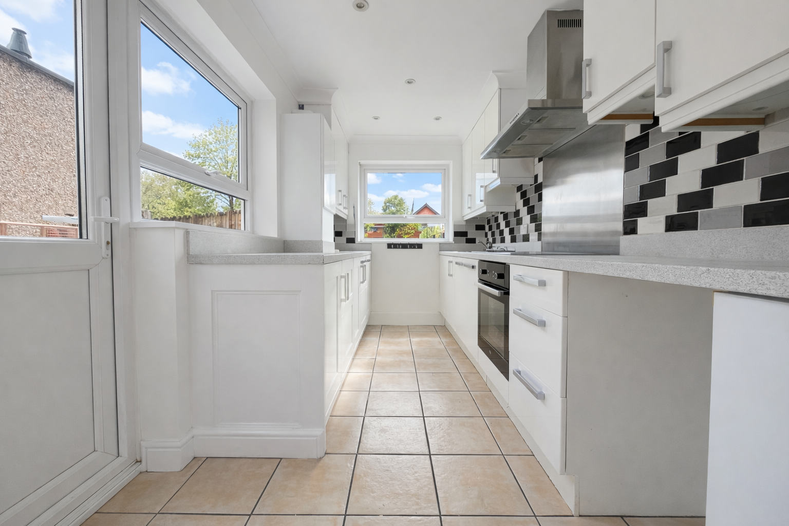 2 bed terraced house to rent in Wellington Street, Gravesend, DA12 1JQ 3
